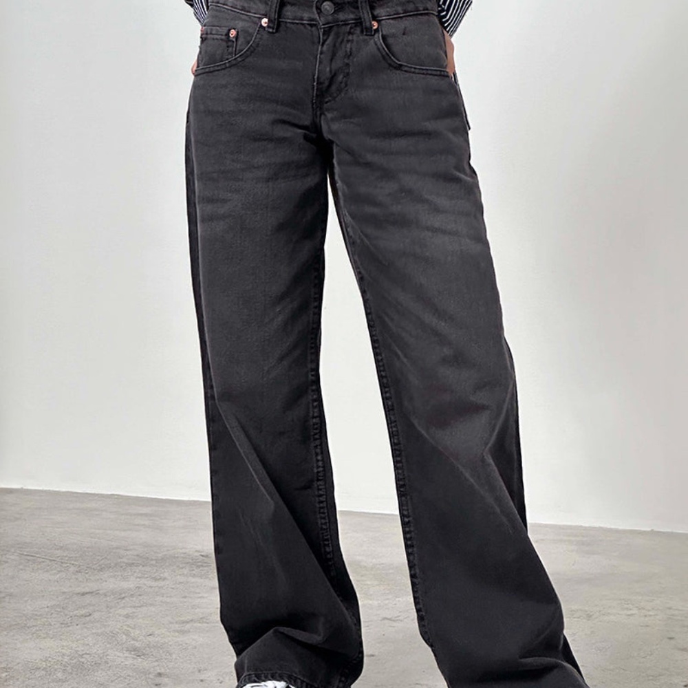 Motel Rocks Low Rise Parallel Jeans in Vintage Black Size W24 L32W24 L32 - Picture 3 of 3